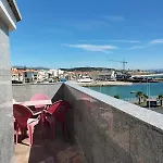Puerto De Aguino